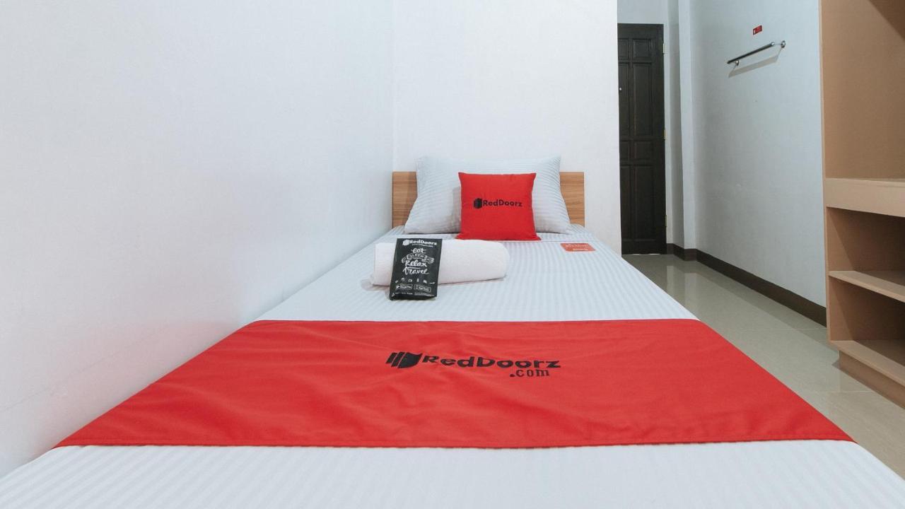 מלון Cabatuan Reddoorz Near Iloilo International Airport מראה חיצוני תמונה