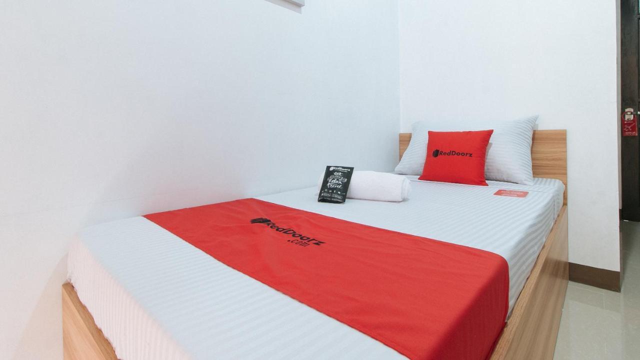 מלון Cabatuan Reddoorz Near Iloilo International Airport מראה חיצוני תמונה